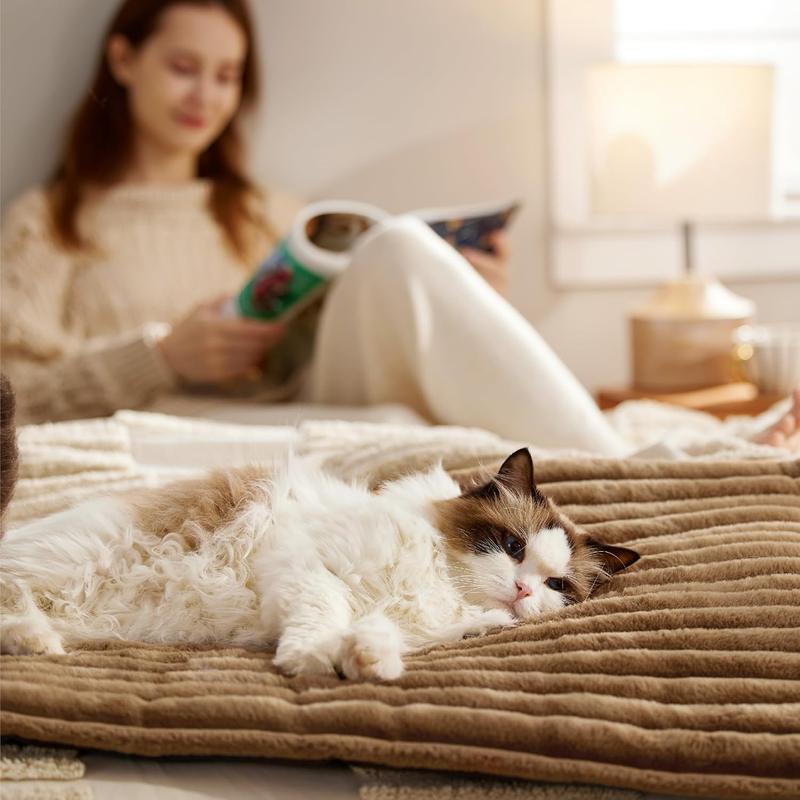 Self Warming Pet Bed